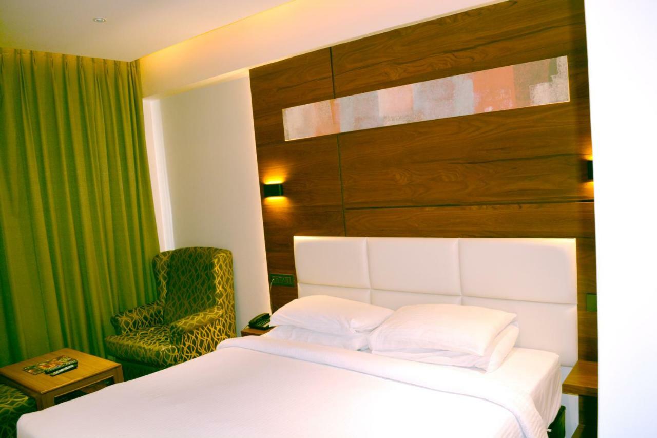 Rk Residency Hotel Tiruppur Buitenkant foto