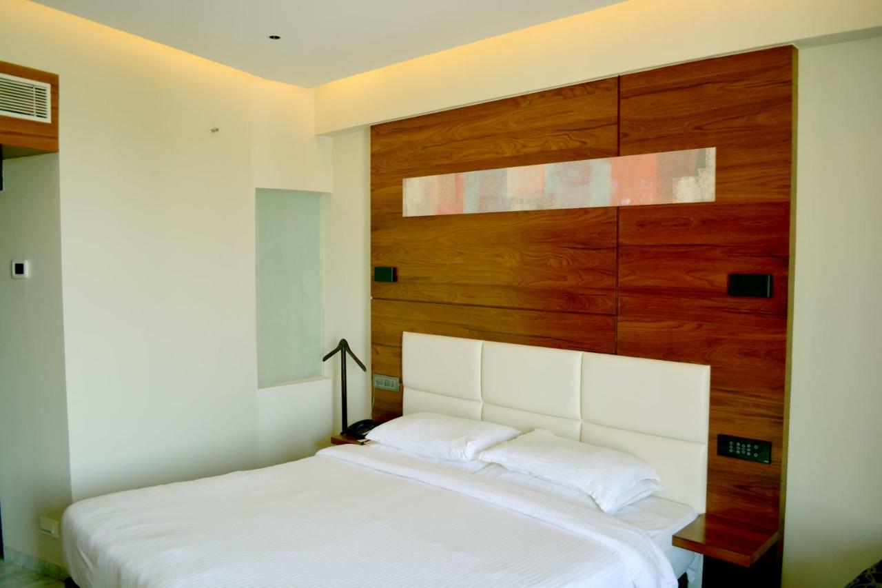 Rk Residency Hotel Tiruppur Buitenkant foto