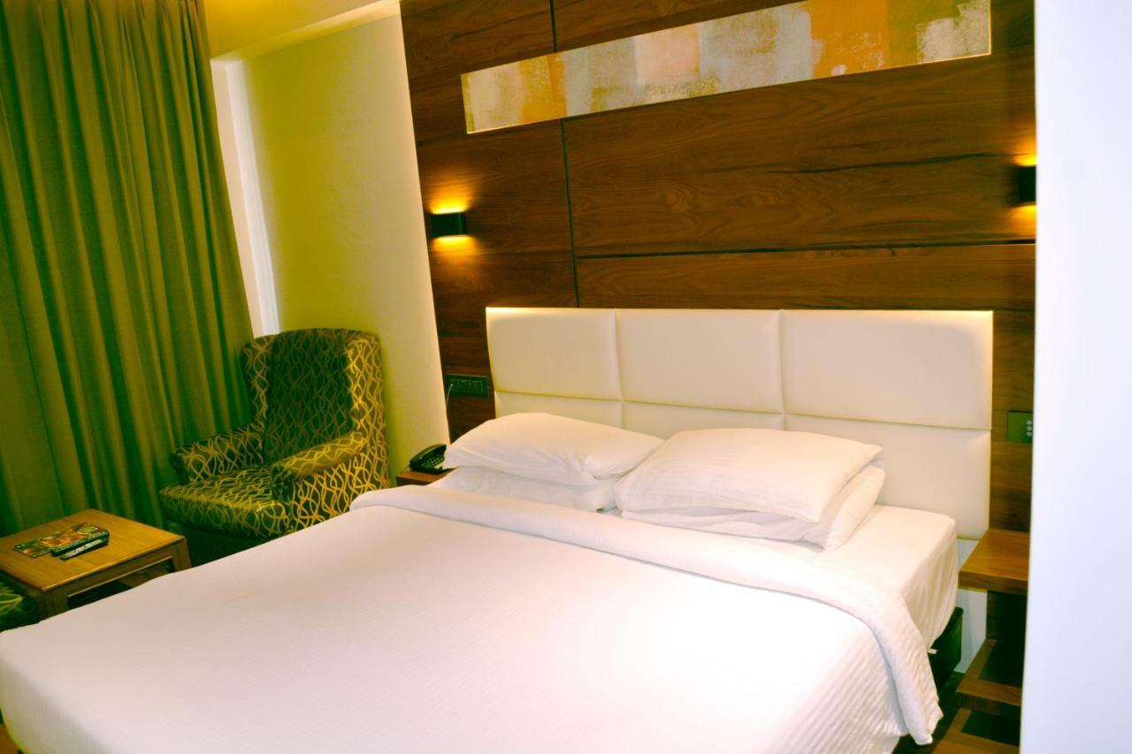 Rk Residency Hotel Tiruppur Buitenkant foto