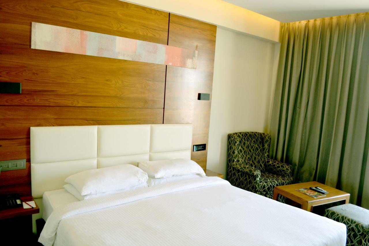 Rk Residency Hotel Tiruppur Buitenkant foto