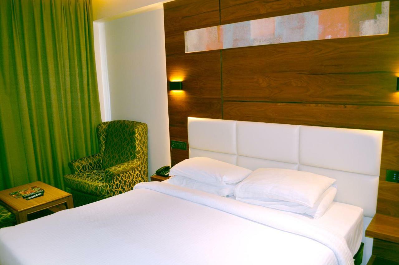 Rk Residency Hotel Tiruppur Buitenkant foto